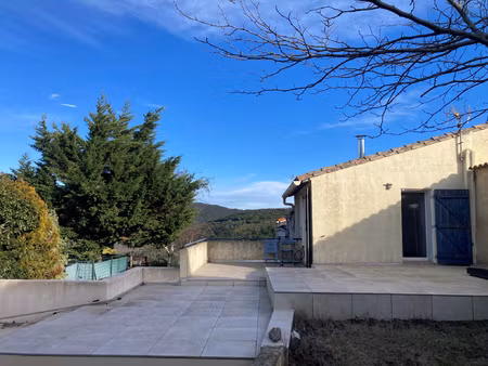 la liviniere  maison 2 chambres  terrasses  jardin et piscin