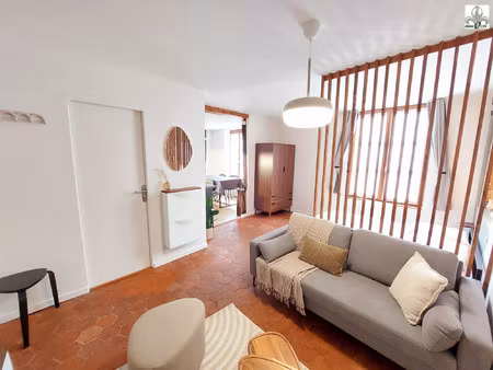 très beau t1bis meublé