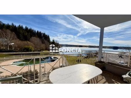 t3bis en étage avec vue sur le lac de pareloup et parking !