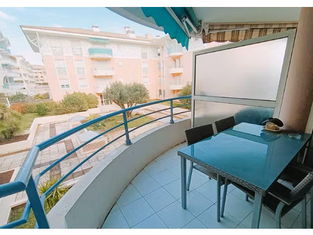 port fréjus - studio sur jardins intérieurs