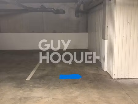 place de parking a louer talence