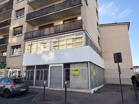 local emplacement n°1