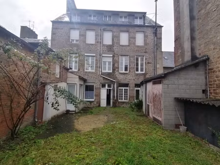 61600 la ferte mace appartement avec local commercial 95m2 environ  3 chambres  et un loca