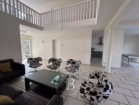 le service location de la maison barnes vous propose ce bien :