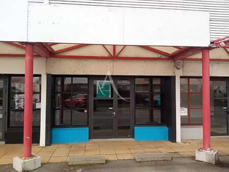 challans  local commercial de 220 m²