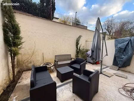 appartement t3 avec terrasse