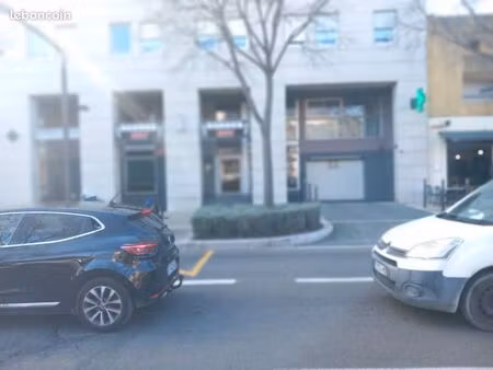 location 2 parkings jean jaurès nîmes