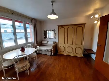 particulier loue appartement meublé de 36 m2. hyper centre de rouen secteur chu- st marc. 
