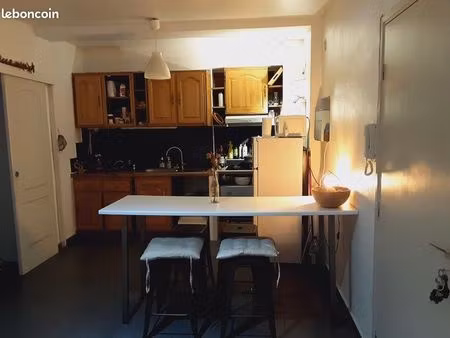 location appartement 2 pièces 560 euros