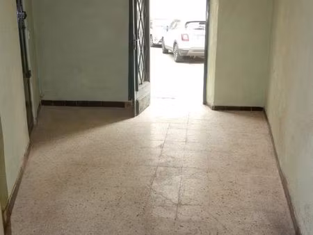 local rez-de-chaussée place du village