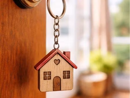 jeune active recherche studio meublé – avril – 93 / 94 / 95 – budget 600 cc max