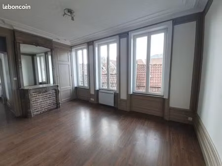 studio 1 pièce 27 m²