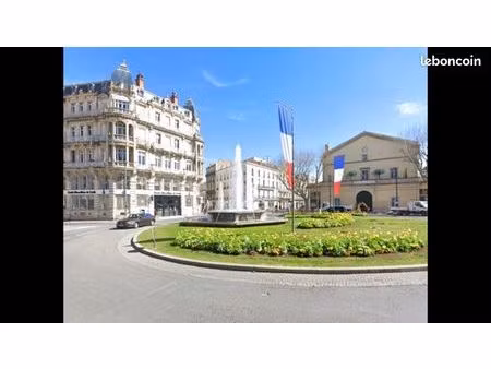 local de stockage / rangement / garage