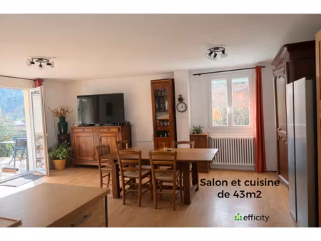 maison 7 pièces - 133 m²