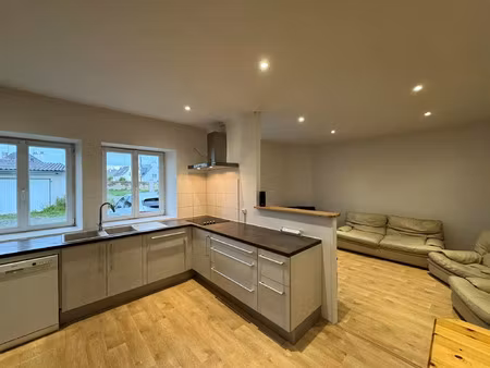 location maison meublé à guingamp (22200) : à louer meublé / 88m² guingamp