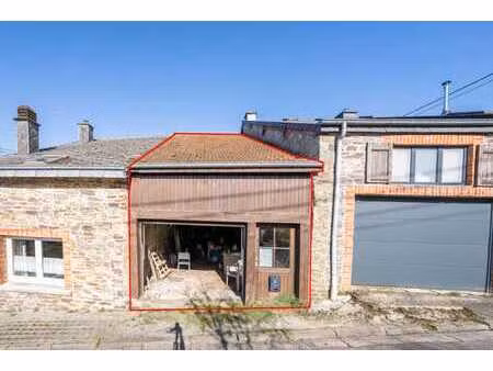 garage spacieux et polyvalent à smuid (libin)