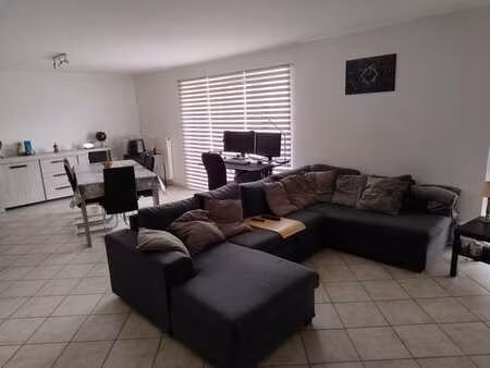 sterpenich  bel appartement de 90 m2 2 chambres au 1er étage