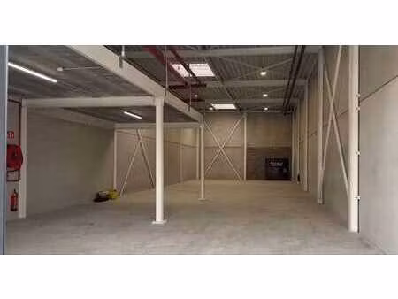 à louer — unité pme neuve de 316 m² (270m² + 46m² de mezzani
