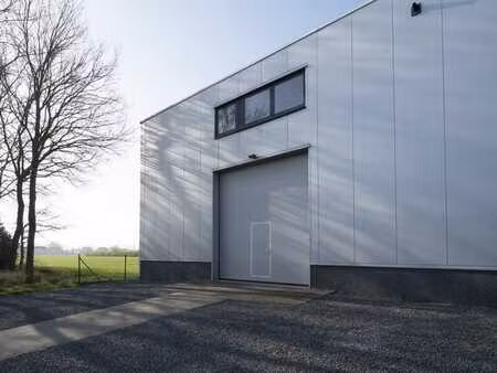 modern magazijn / showroom met mezzanine en parking