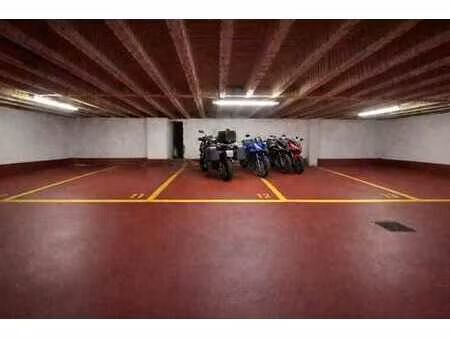 montgomery – emplacement de parking moto sécurisé à louer