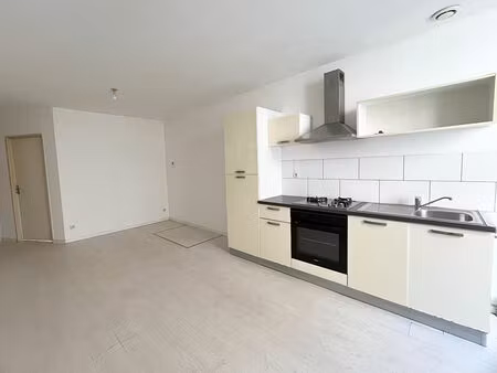 villeneuve/lot  immeuble de 3 appartements  idéal investisseurs