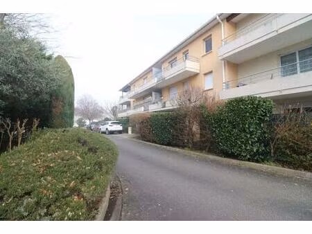 t3 en résidence sécurisée avec piscine – montbeton – vendu loué – 2 places de parking