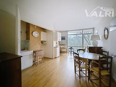 grigny / ris orangis - 2 pièces de 48 m² avec balcon