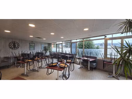 murs et fonds bar -tabac-brasserie et appart f3 les mureaux