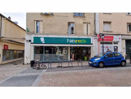 palaiseau - 'rue de paris' - murs d'un local commercial