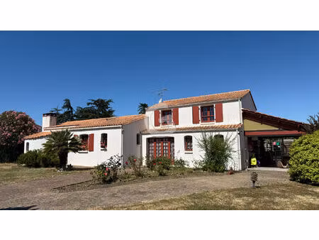 maison 5 pieces 145m² a vendre angles