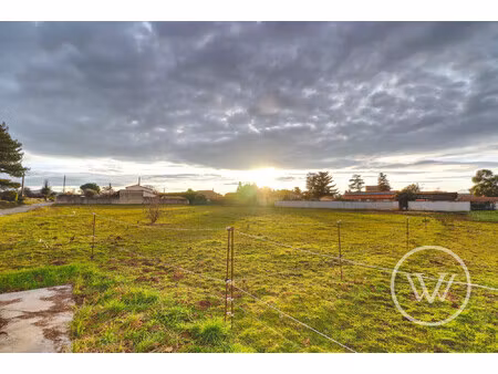 terrain constructible de 1817m² à montmeyran