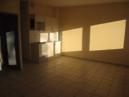 f2 vide - la roche-sur-foron