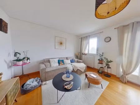 t4 saint cyr sur loire