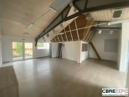 location bureau saint-paul-lès-dax 109 m²