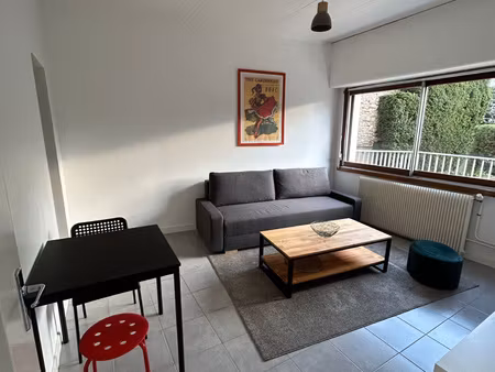 location studio meuble mediatheque