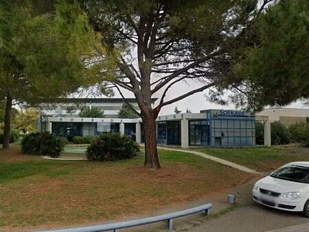 location local d'activités nimes 455 m²