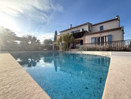 maison traditionnelle de qualité à tourves