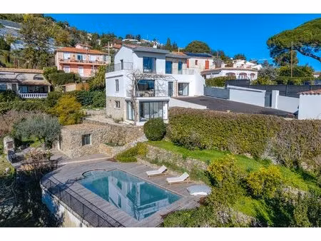 superbe villa rénovée 197 m2 avec piscine et vue mer panoramique golfe-juan