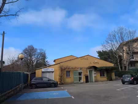 location appartement 1 pièce 30 m² à saint-vallier-de-thiey (06460)