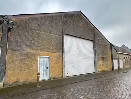 commercieel te huur in izenberge
