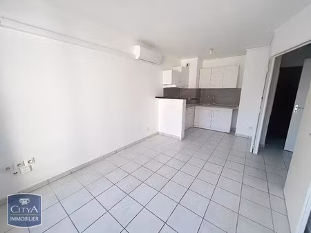appartement à louer 2 pièces 32.6 m² - nîmes (30) - 580€