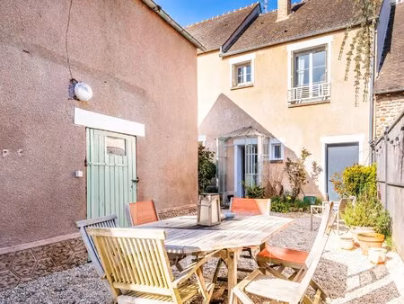 2 minutes from montfort-l’amaury - a delightful family home with id 2886800564