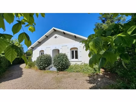 vente maison 4 pièces 98 m² à saint-seurin-sur-l'isle (33660)  161 250 €