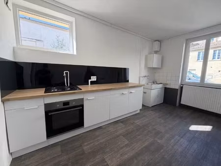 location maison 3 pièces 81m² valence 26000