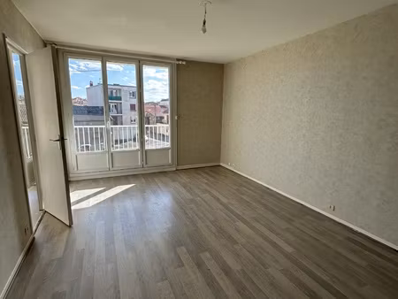 location appartement 4 pièces 79m² gerzat 63360