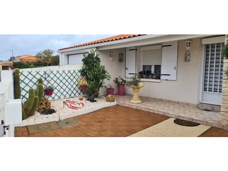 vente maison 5 pièces 110 m² à puyravault (85450)  192 400 €