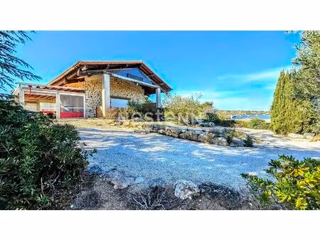 a saisir - bâtiment de 230 m2 avec terrain de 2700 m2 en partie constructible- vue etangs 