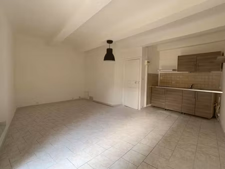 lambesc  appartement t2 avec terrasse