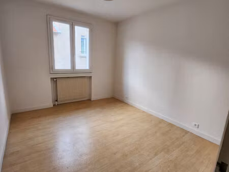 location appartement 3 pièces 53 m² à chamalières (63400)