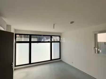 local commercial a louer